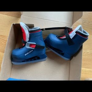 Toddler Bauer ice skates